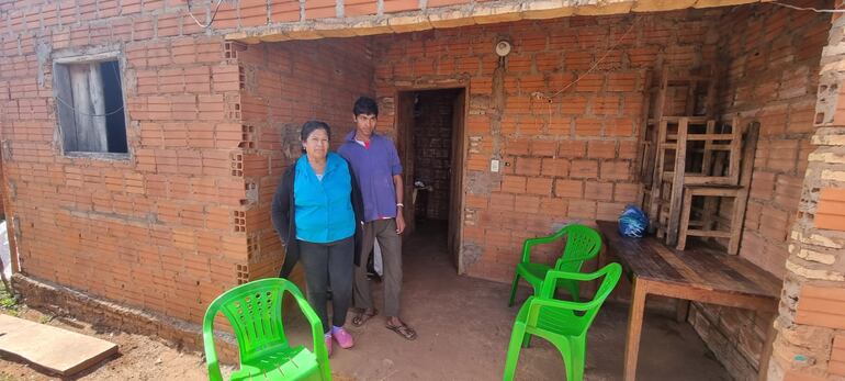 Ramona Ojeda, pide el benefician del programa de Tekopora, para su nieto quien cuenta con una discapacidad que es la de no poder hablar.