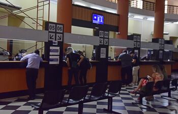 El presupuesto estima para este año una recaudación tributaria de G. 32,3 billones (US$ 4.561 millones).