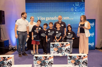 Con éxito cerró la competencia de Robótica Virtual de Tigo.