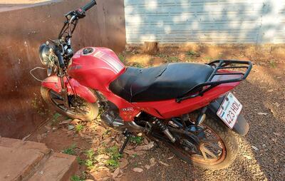 La motocicleta denunciada como hurtada que fue recuperada del poder del baleado.