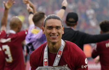 Darwin Núñez, debut, gol y primer título con el Liverpool.