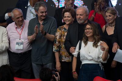 El expresidente de Brasil, Lula da Silva, junto a líderes regionales del progresismo e invitados de España, durante un acto del Grupo de Puebla, en Río de Janeiro. (AFP)