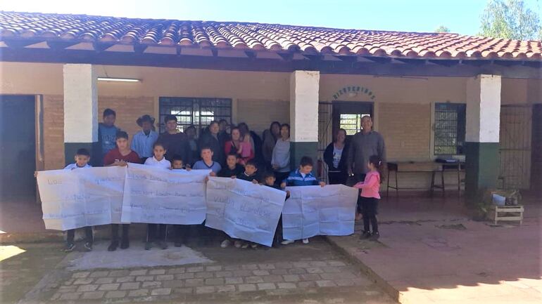La escuela quedó con un solo docente que debe enseñar multigrado.