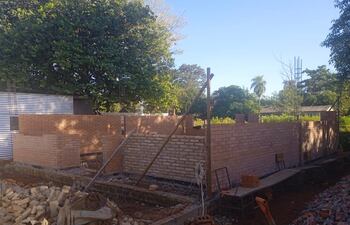 La obra en construcción corresponde a la escuela básica Nº 6614 María Auxiliadora de Chore