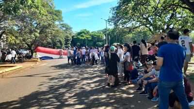 Manifestantes cerraron la avenida Moisés Bertoni intermitentemente.