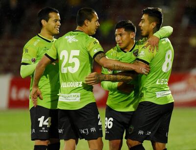 Los paraguayos de Juárez en la celebración del gol de Darío Lezcano (8), Víctor Gustavo Velázquez (25) y William Mendieta (14). Estos dos últimos comenzaron  como titulares frente a Querétaro.