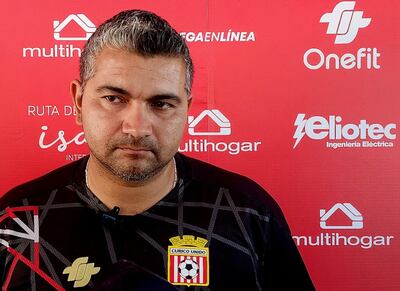 Damián Muñoz, entrenador chileno de Curicó Unido.