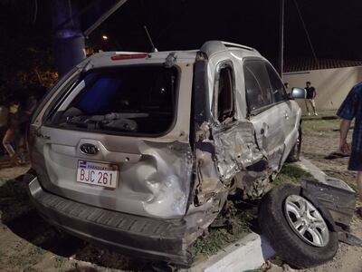 Choque y vuelco de vehículos en la ciudad de San Bernadino.