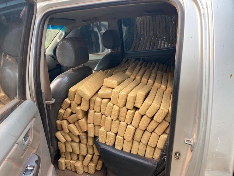 La droga fue hallada en una camioneta.