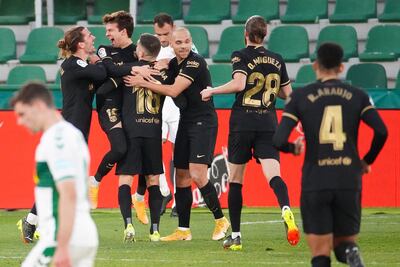 Barcelona gana en Elche