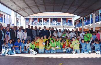 Tras dos años de anuncios, esta semana comenzó a implementarse efectivamente plan "Fútbol en las escuelas"