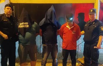 Los sospechosos se encuentran recluidos en la Dirección de Policía del Alto Paraná, situado en Ciudad del Este.