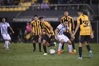 Guaraní y Libertad igualaron sin goles en Dos Bocas