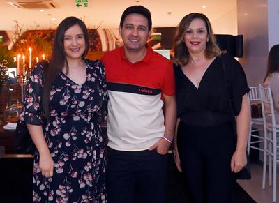 Sanie Giménez, Édgar Colmán y Ester Chiuzano.