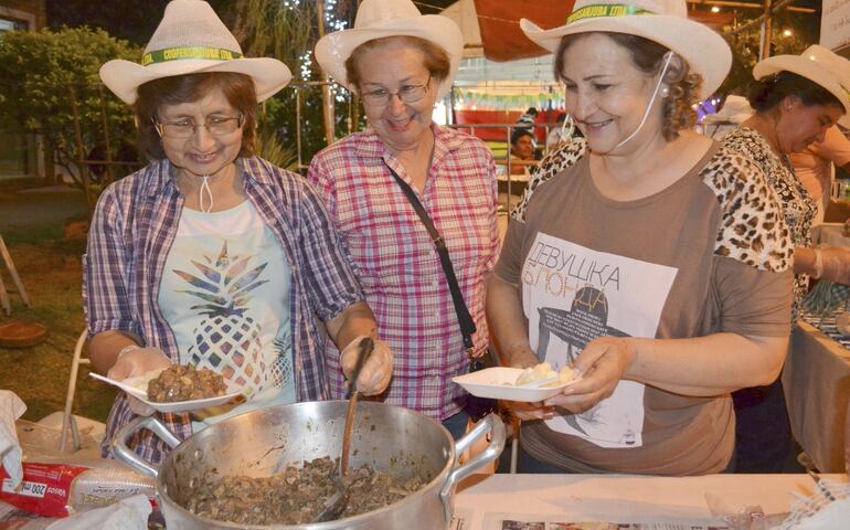 El programa de festejo por el 128º aniversario distrital  incluye la realización este viernes y sábado del festival del batiburrillo.