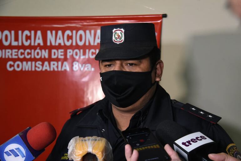 Oficial Mario Dávalos, de la comisaría 8a Central.