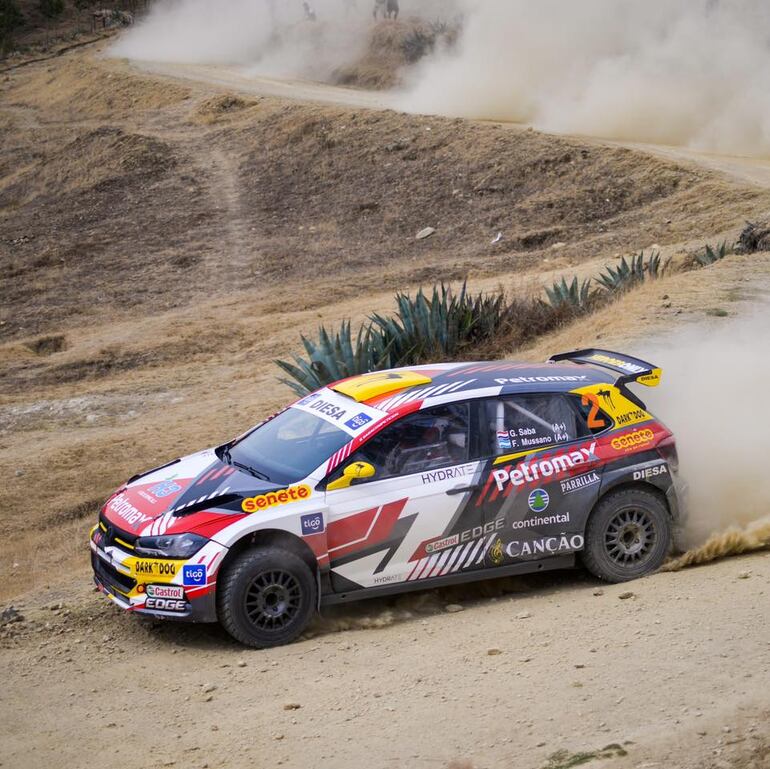 Gustavo Saba/Fernando Mussano, a bordo del VW Polo GTI R5 transitaban de ésta forma en el shakedown en la jornada de hoy viernes.