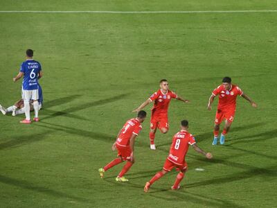 Elías Alfonso festeja el segundo de General Caballero que le dio la victoria ante Sol. General jugará la fase de grupos de la Copa Sudamericana