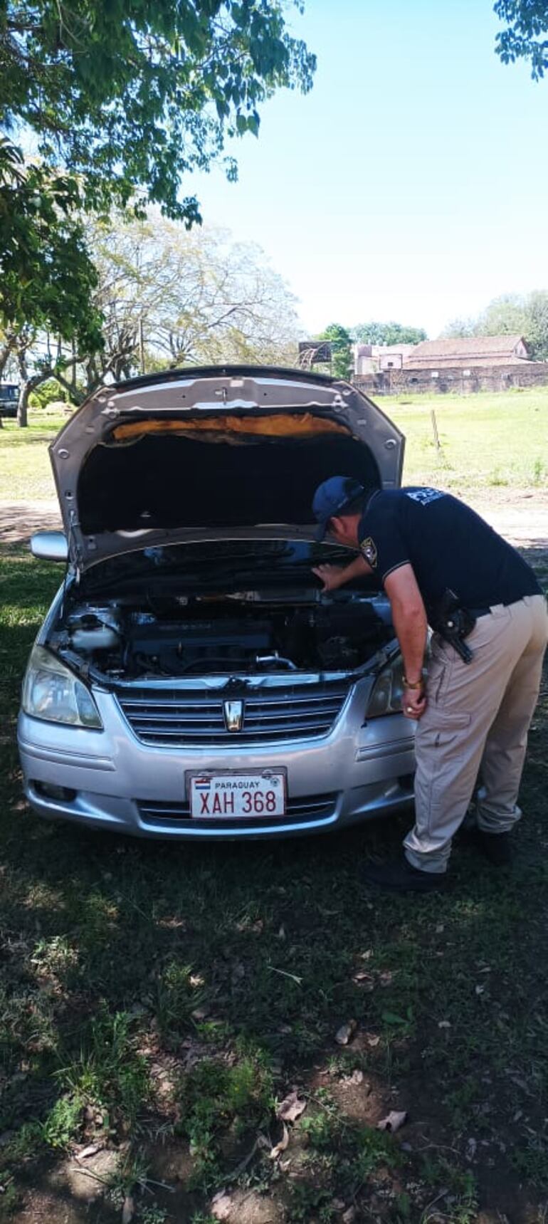 Automóvil incautado por el departamento de automotores de la Policía Nacional.