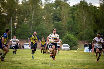 El ex Búho, Horacio Agüero (con la ovalada) disputará la final de mañana en filas de los Jabalíes.
