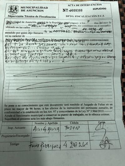 Documento dejado en el buzón