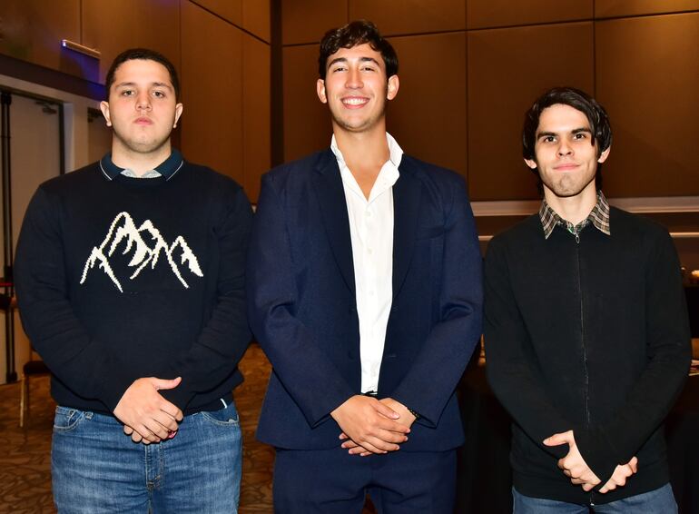 Ezequiel Vaezquen, José Daniels y Bryan Albariño.