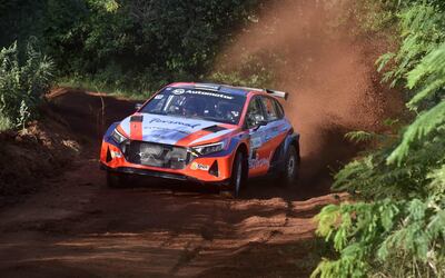 Fabrizio Zaldívar y Carlos Del Barrio, con el Hyundai i20 N Rally2, lograron el mejor registro
ayer en los entrenamientos oficiales de la tracción integral, por delante de Gustavo Saba.