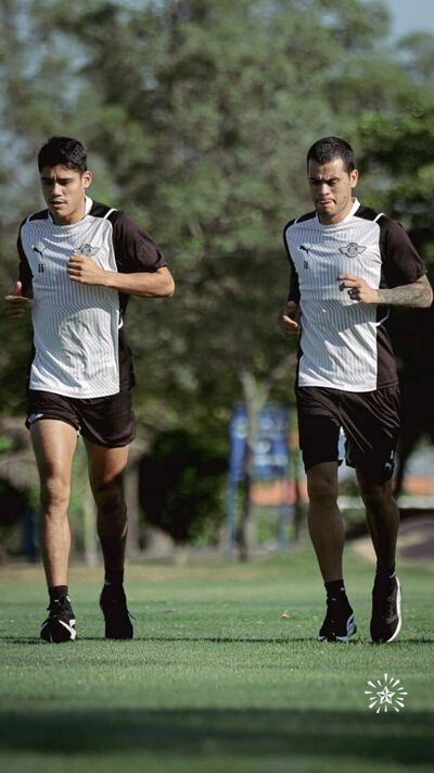 Willian Mendieta (derecha, 32 años) retornó a su club de origen. A su lado, Lorenzo Antonio Melgarejo (31).