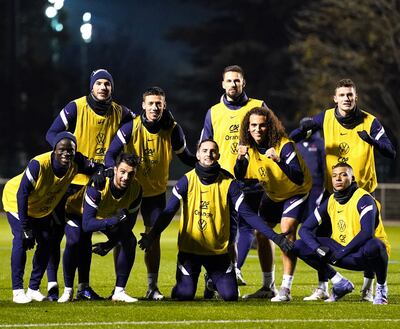 Francia puede anticipar su boleto mundialista.