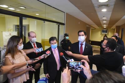 Euclides Acevedo, junto con Federico González y Bernardino Caballero.