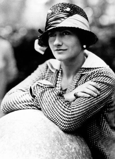 La historia ha plasmado a Coco Chanel (foto) como una figura solitaria. Su consolidación fue gracias al apoyo de su hermana Antoinette.