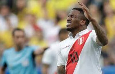 Jefferson Farfán anunció su retiro