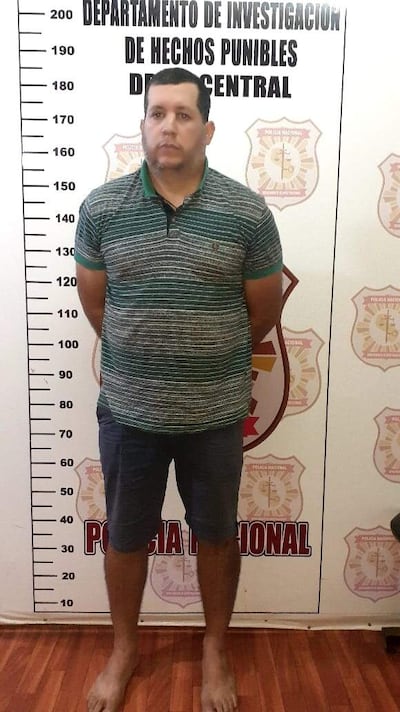 César Roosevelt Benítez Cattebeke, detenido en la sede del departamento Investigaciones del área Central.
