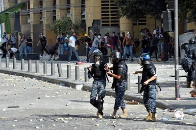 Manifestaciones masivas en Beirut, tras las explosiones que ocasionaron más de un centenar de muertos.