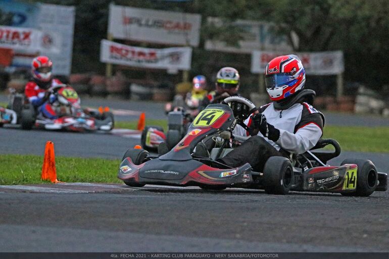 Frank Escher se impuso en la categoría Rotax Senior Max, en una jornada fría en Ñu Guasu.