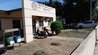 Puesto de Salud en Carmelo Peralta, donde se estarían cometiendo varias irregularidades, según denuncia anónima, presentada en el Secretaria Nacional Anticorrupción.