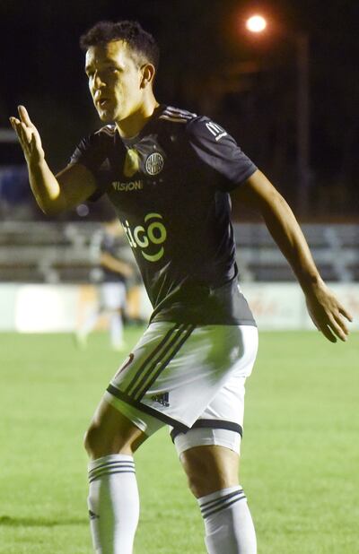 Néstor Abrahán Camacho Ledezma (32 años) anotó en los dos últimos triunfos  de Olimpia y llega a tres goles.