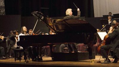 Pierre Blanchard junto con la OSCA, bajo la batuta del maestro Luis Szarán.