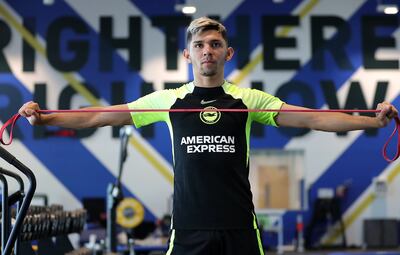 Julio Enciso, durante el entrenamiento con el Brighton esta mañana.