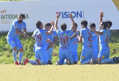 Resi sumó de a tres este domingo.