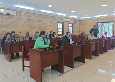 Los concejales de Ciudad del Este en la sesión extra convocada este jueves.