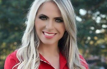 Concejal municipal de Santaní acusada por invasión de inmueble y hurto, Bettina Vera.