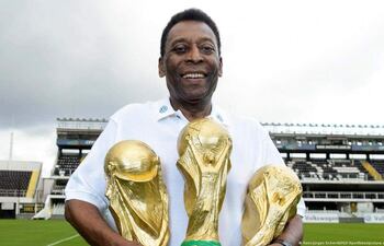 Pelé, el único que ganó tres veces la Copa del Mundo FIFA.