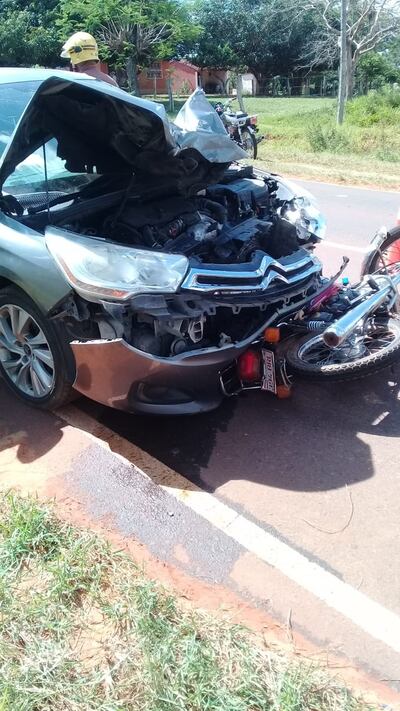 El accidente chocó de manera frontal en el acceso Carapeguá-Nueva Italia