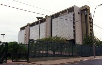 el-banco-central-se-fundo-el-25-de-marzo-de-1952-la-base-del-bcp-fue-el-ex-banco-del-paraguay--221437000000-532477.jpg