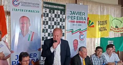 Javier Pereira, intendente de Cambyreta (PLRA) y precandidato a gobernador de Itapúa, formalizó el apoyo para las elecciones 2023 de una “Alianza para una nueva Itapúa”, integrada por 17 partidos políticos.