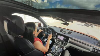 El Macan GTS con nueva consola central, con estética de vidrio de alta calidad y superficie táctil.