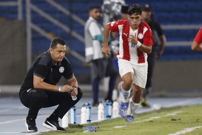 El técnico de la   Sub 20, Aldo Bobadilla, así vivió el partido del estreno frente  a Colombia. Se alista para ingresar Leonardo Rolón.