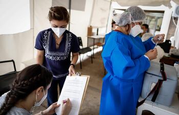 El informe refiere sobre América Latina y el Caribe, que las mujeres acceden a menos de tres cuartas partes de los derechos legales que se otorgan a los hombres.