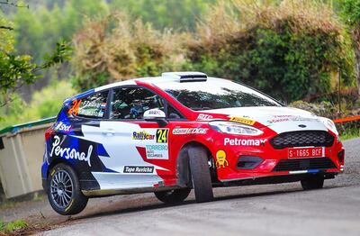 Fabrizio Zaldívar cerró en la tercera posición la primera etapa del Rally de Ferrol en España, dentro de la Clase R2 con Ford Fiesta.